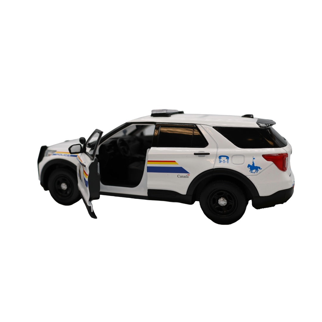 TOYS - 2015 Ford Interceptor 1:24