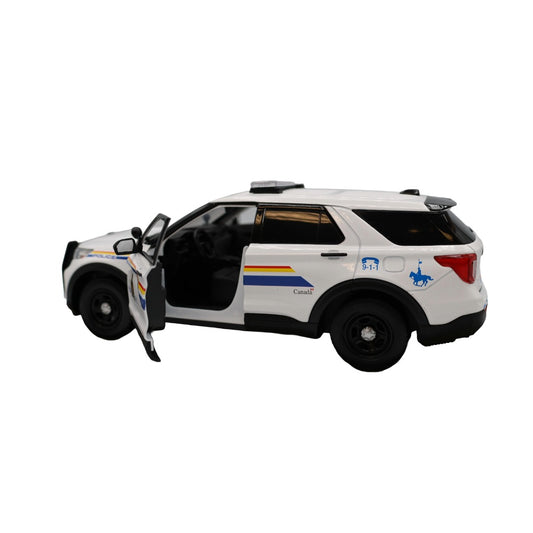 TOYS - 2015 Ford Interceptor 1:24
